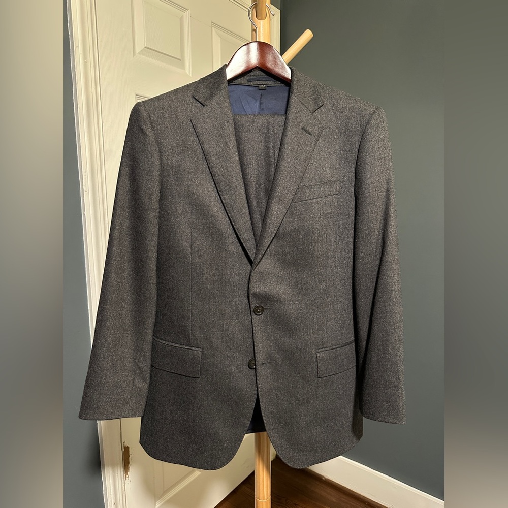 EUC/NWOT Charcoal J Crew Ludlow Suit (2 pairs of pants) in Wool Blend Flannel